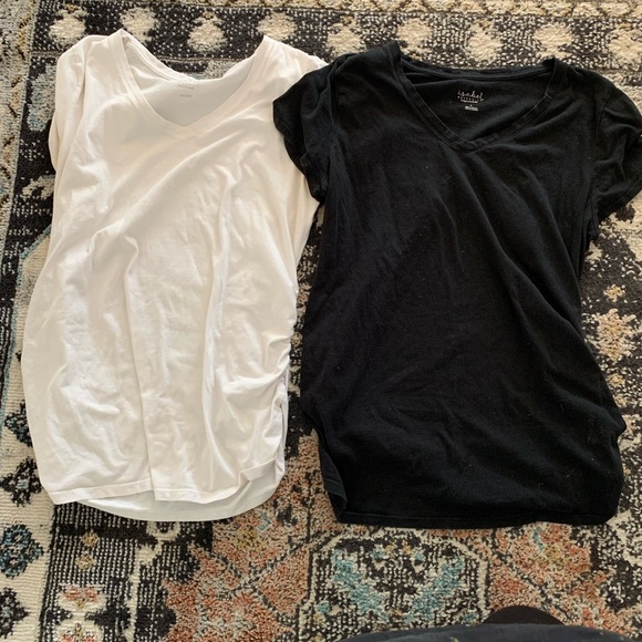 2 MATERNITY T SHIRTS - Picture 3 of 3